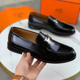 Hermès Oran Loafer Cuero Patentado Negro H-Buckle