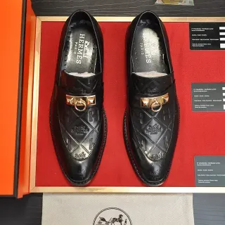 Hermès Oran Mocasines Negros Acolchados Motivo H Mors Dorado