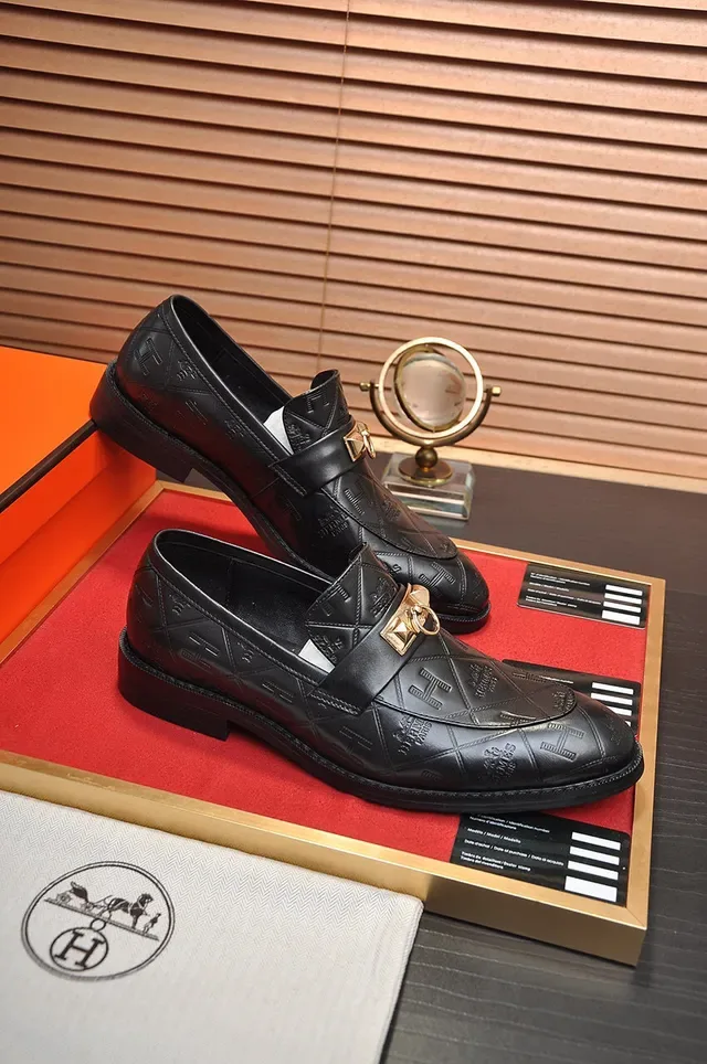 Hermès Oran Mocassins Noirs Matelassés Motif H Mors Doré 5
