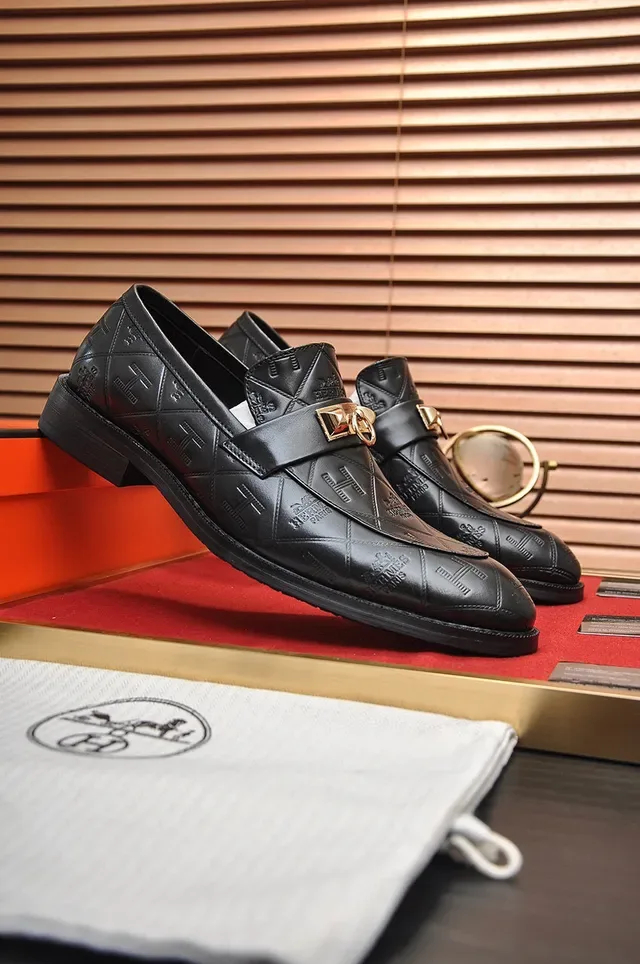Hermès Oran Mocassins Noirs Matelassés Motif H Mors Doré 9