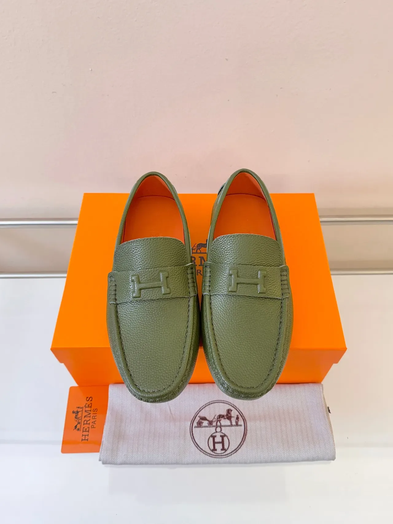 Hermès Oran Loafer Mocassim Verde Oliva Couro Granulado 6