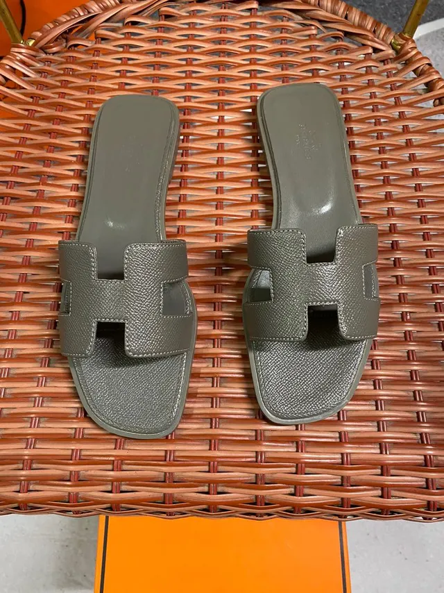 Hermès Oran Olive Green Leather H-Strap Slippers 3