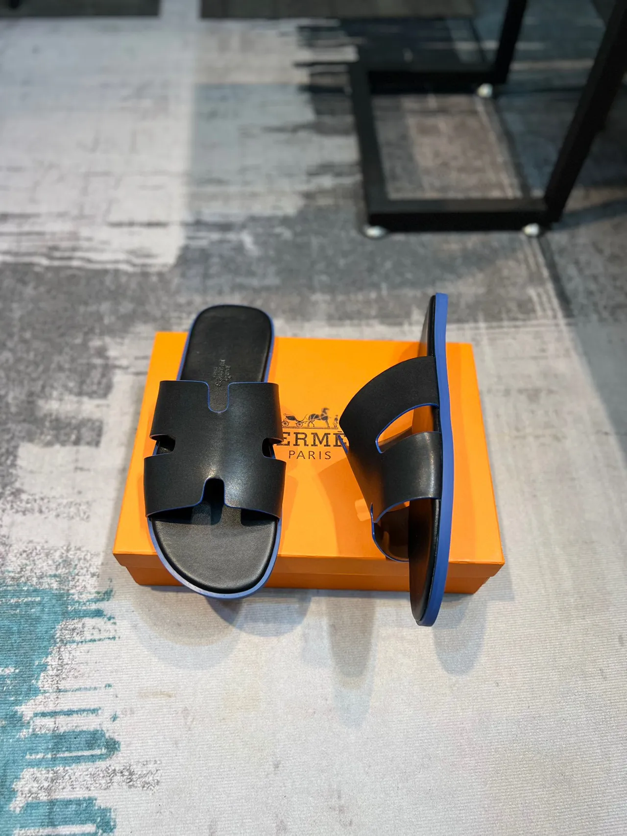 Hermès Oran Slide Black Blue H-Shaped Strap Matte Leather Upper Slippers 4