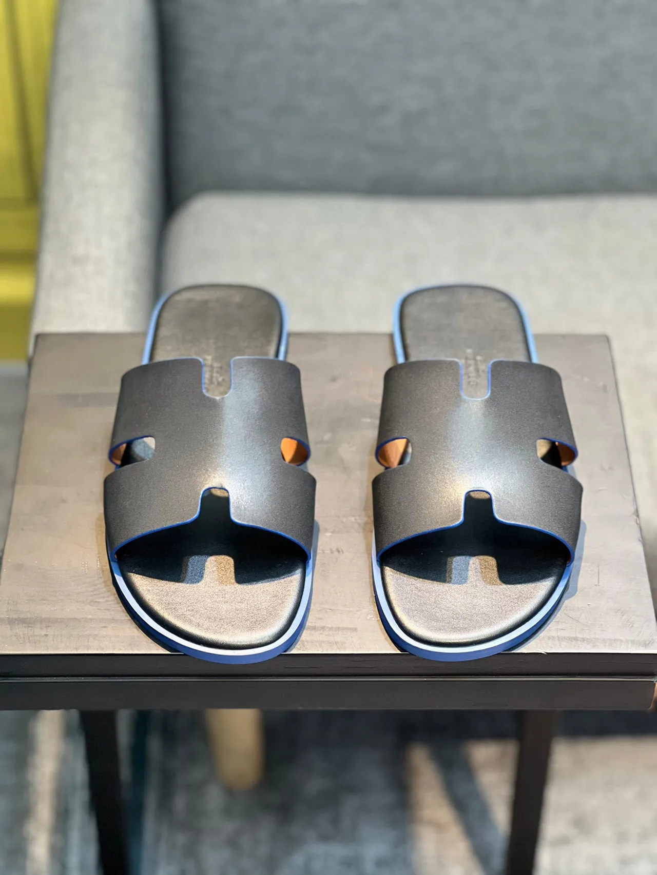 Hermès Oran Slide Black Blue H-Shaped Strap Matte Leather Upper Slippers 6