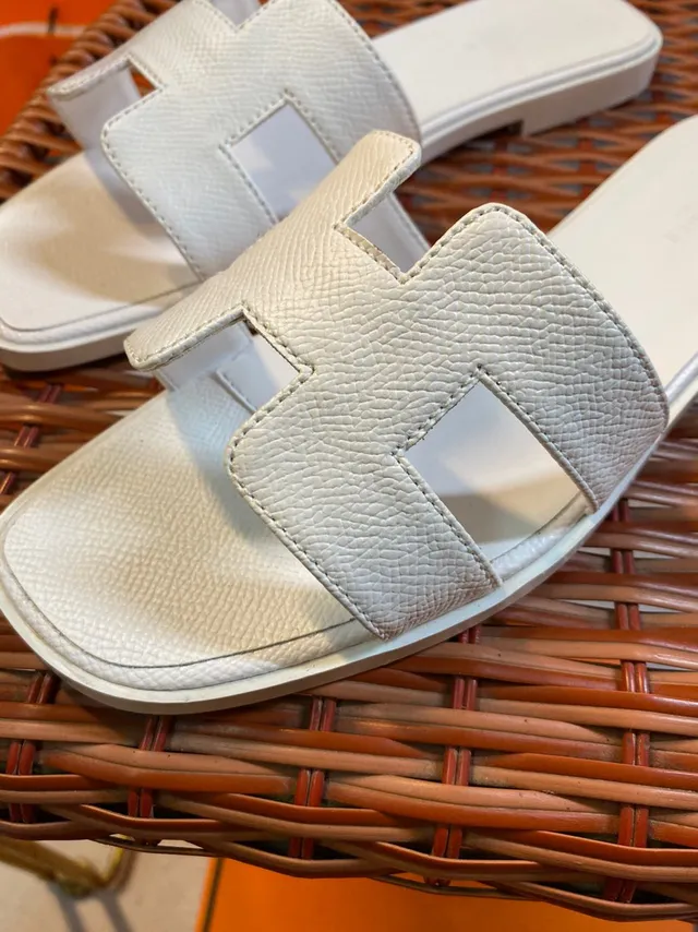 Hermès Oran White H-Strap Slippers 2