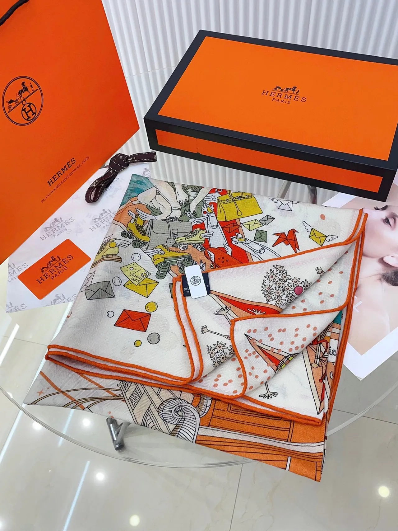 Hermès foulard de soie beige à motif abstrait imprimé 3