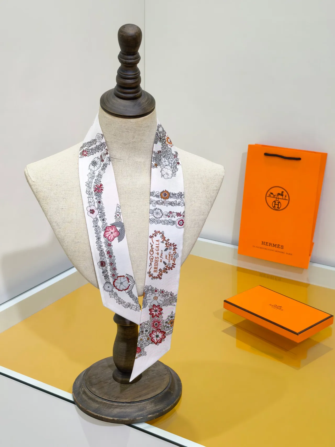 Hermès TWILLY White Orange Narrow Printed Silk Scarf 2