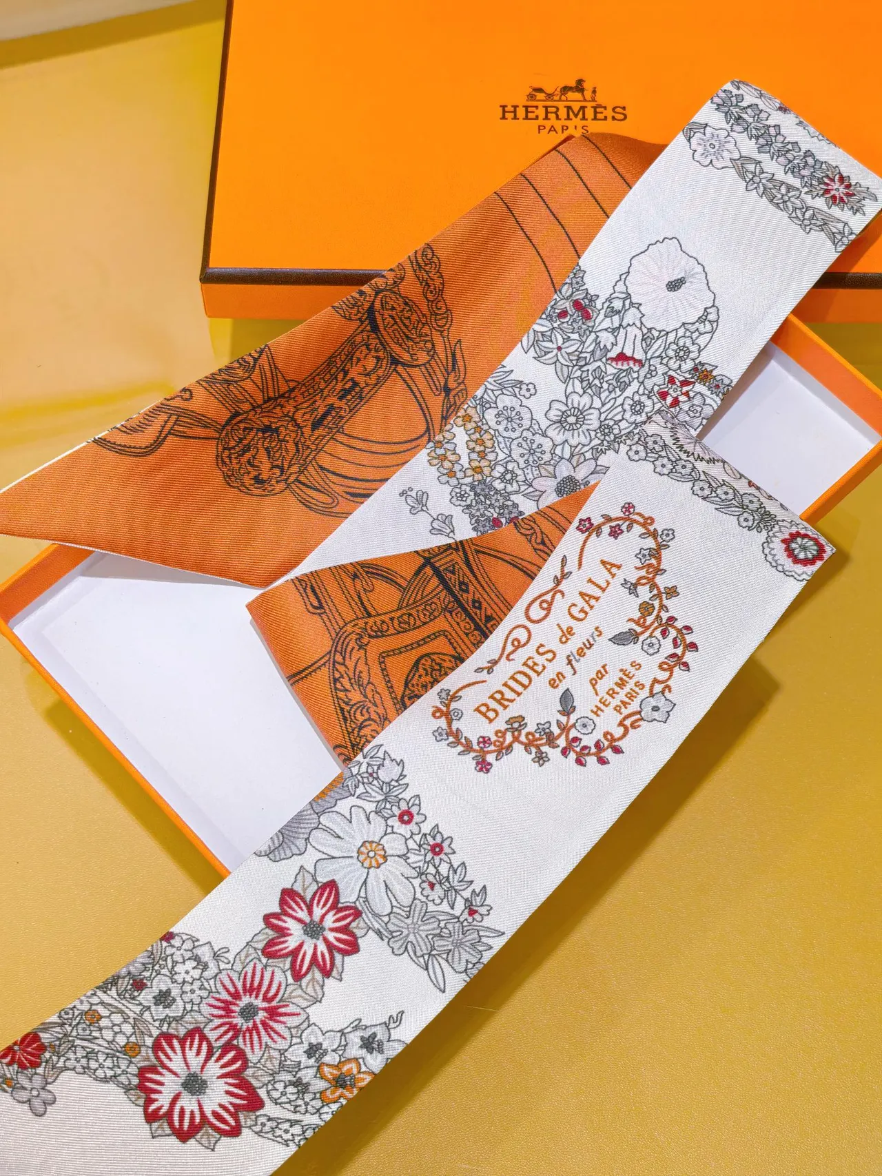 Hermès TWILLY White Orange Narrow Printed Silk Scarf 5