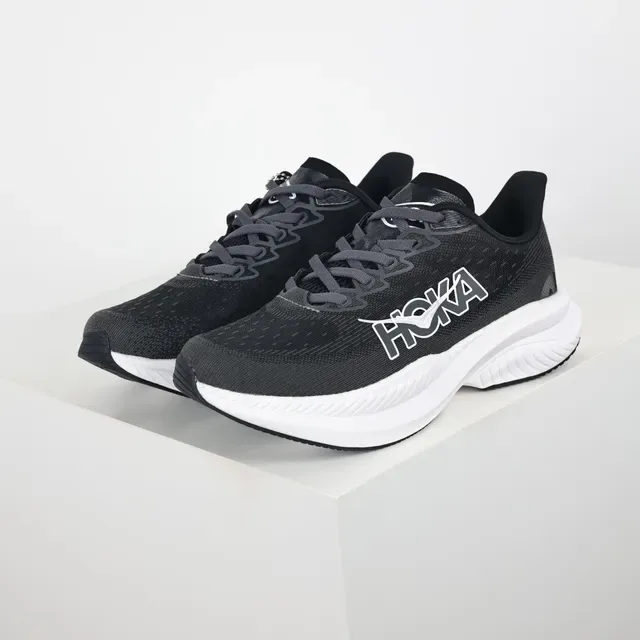Hoka Zapatillas Running Negro Blanco Upper Knit Engineered Suela Media Gruesa 2
