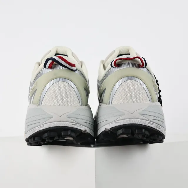 Hoka Mafate Speed argenté rouge marine chaussures de course 8