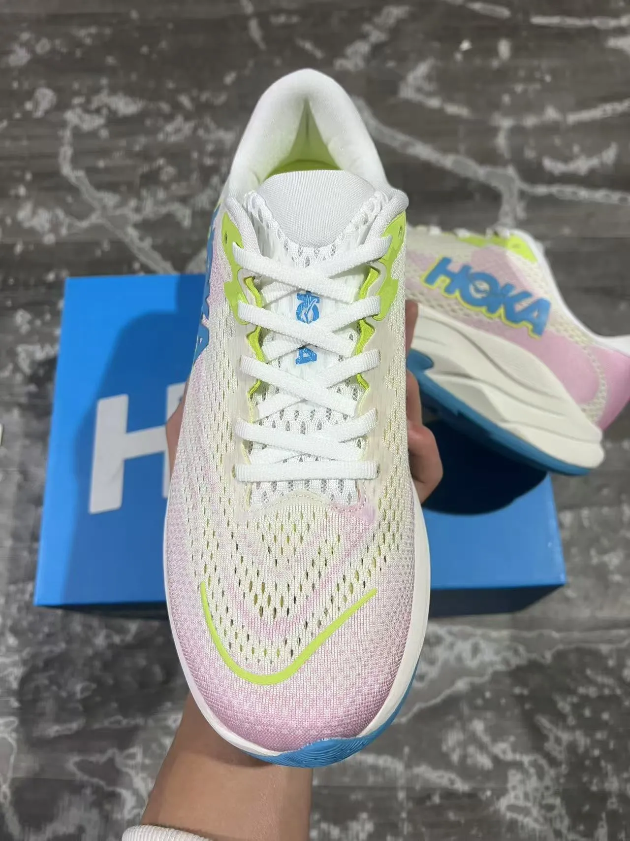 Hoka Rose Bleu Empeigne mesh ingénierie Sémelle intermédiaire épaisse cushionée Chaussures de course 3