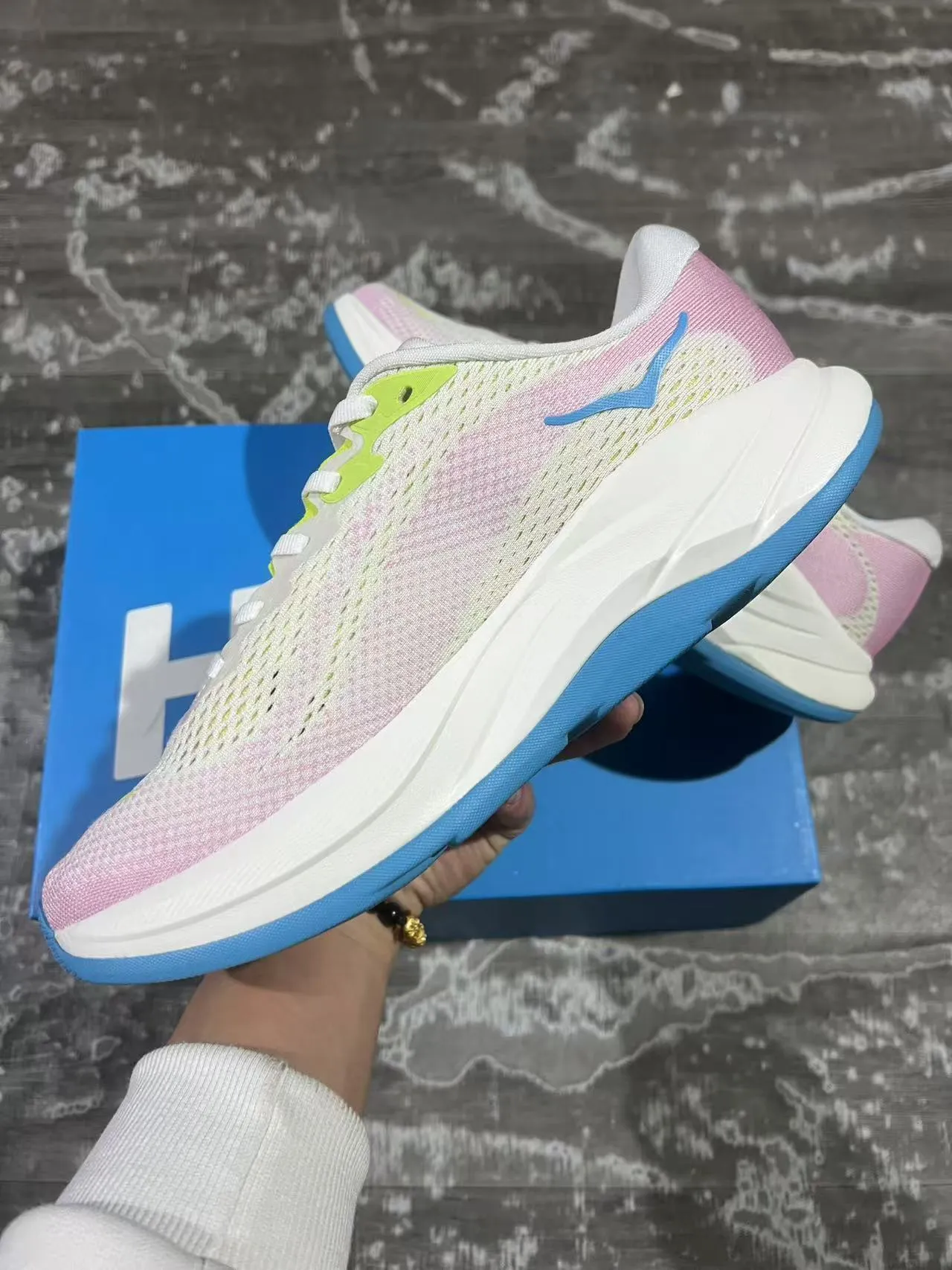 Hoka Rose Bleu Empeigne mesh ingénierie Sémelle intermédiaire épaisse cushionée Chaussures de course 5