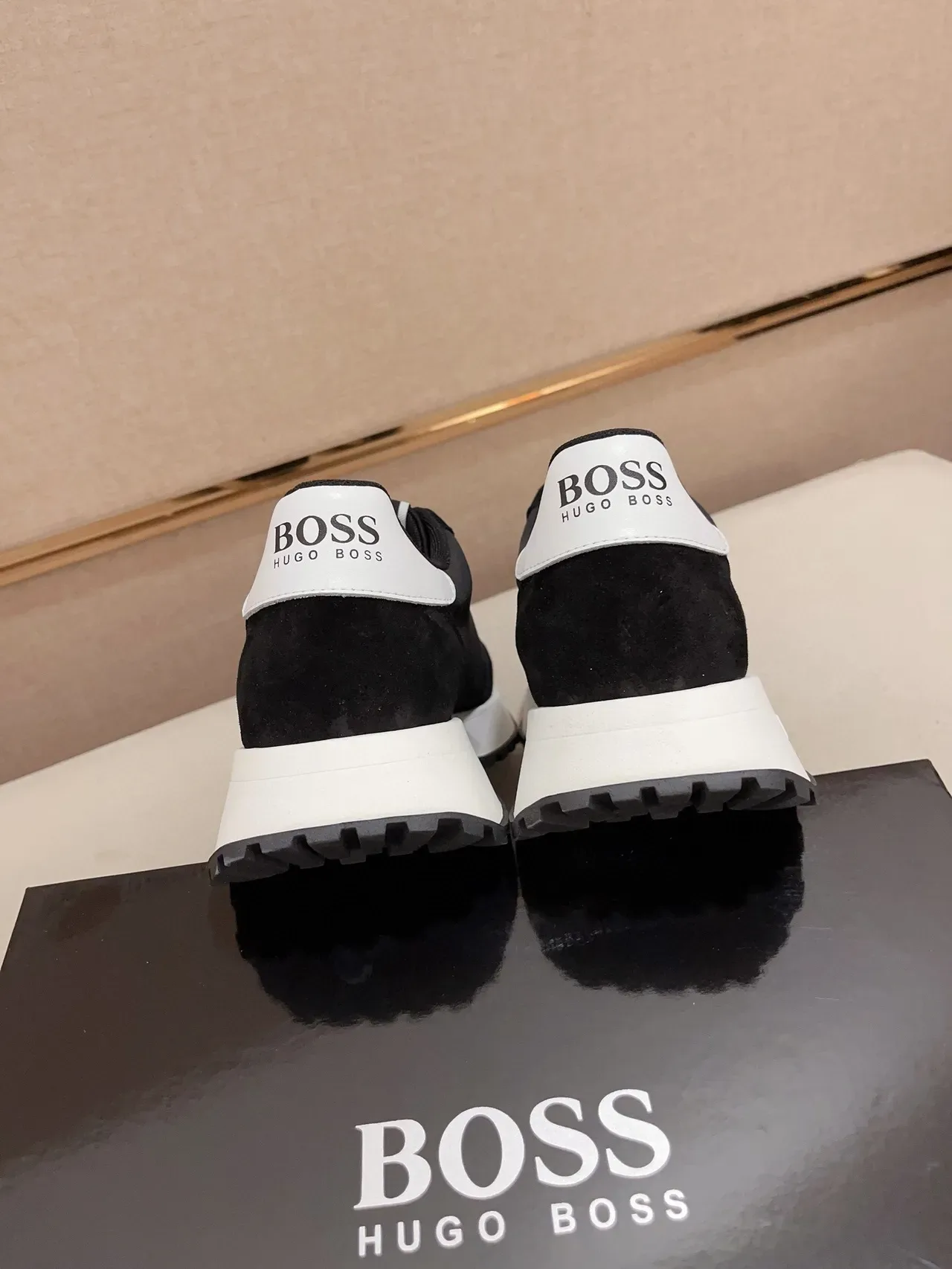 Hugo Boss أسود أبيض جلد الغزال والنسيج العلوي منصة النعل أسلوب حياة 7