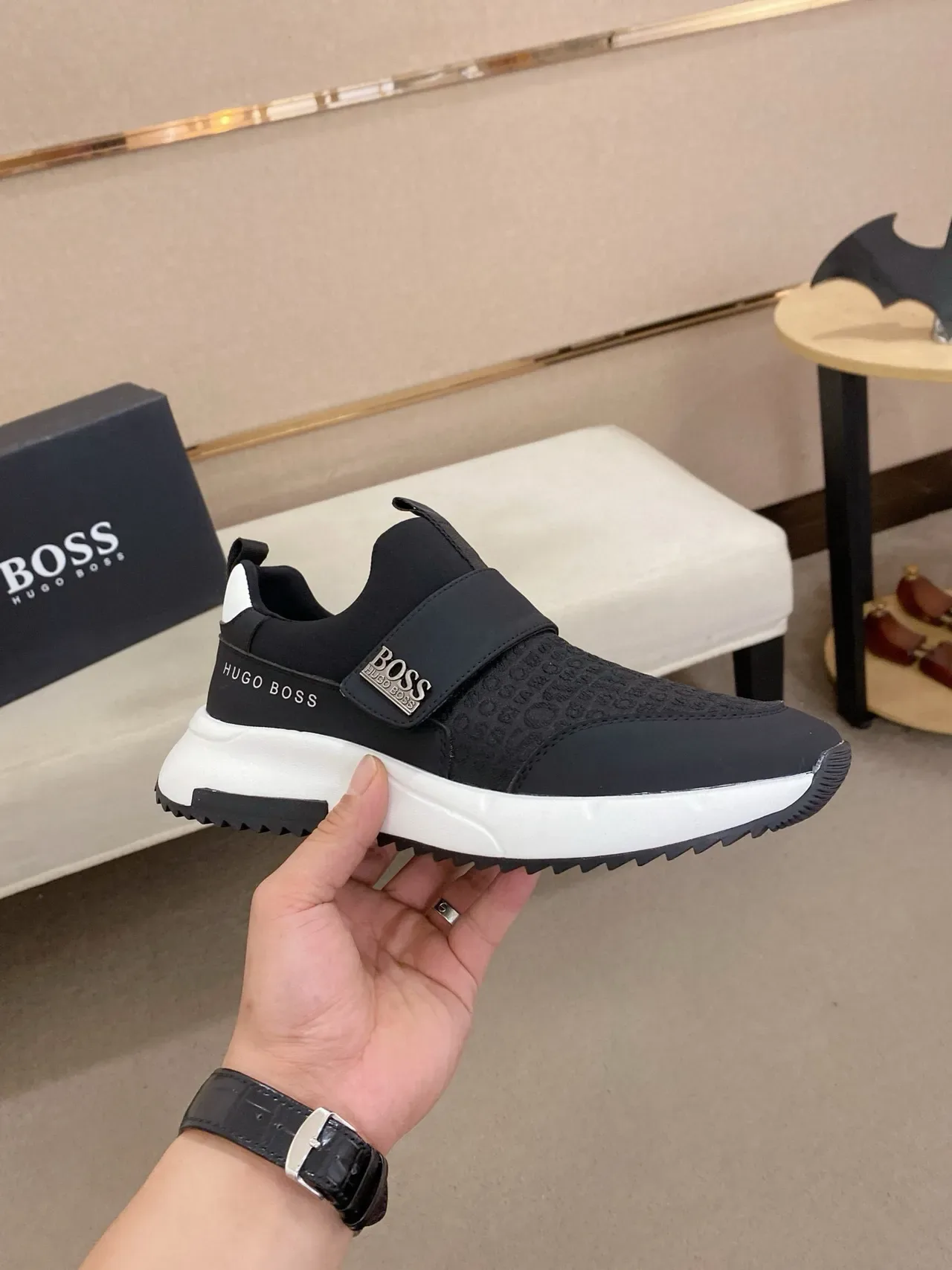 Hugo Boss حذاء slip-on مطبوع أسود أبيض أسلوب حياة 4