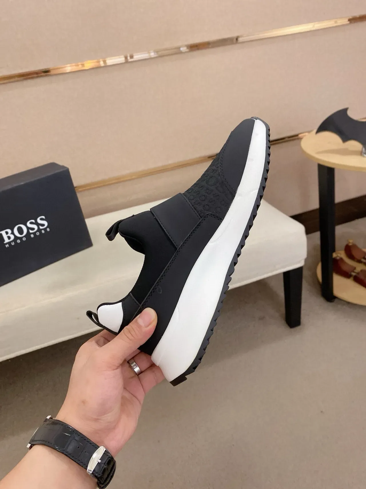Hugo Boss حذاء slip-on مطبوع أسود أبيض أسلوب حياة 5