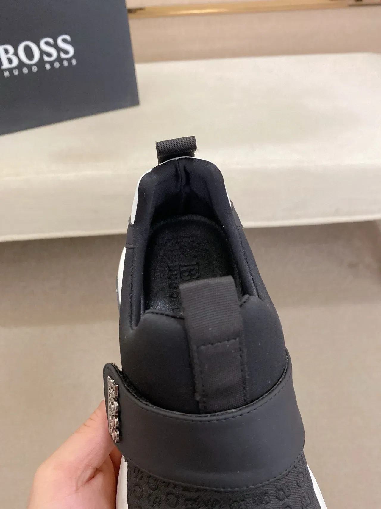 Hugo Boss حذاء slip-on مطبوع أسود أبيض أسلوب حياة 6