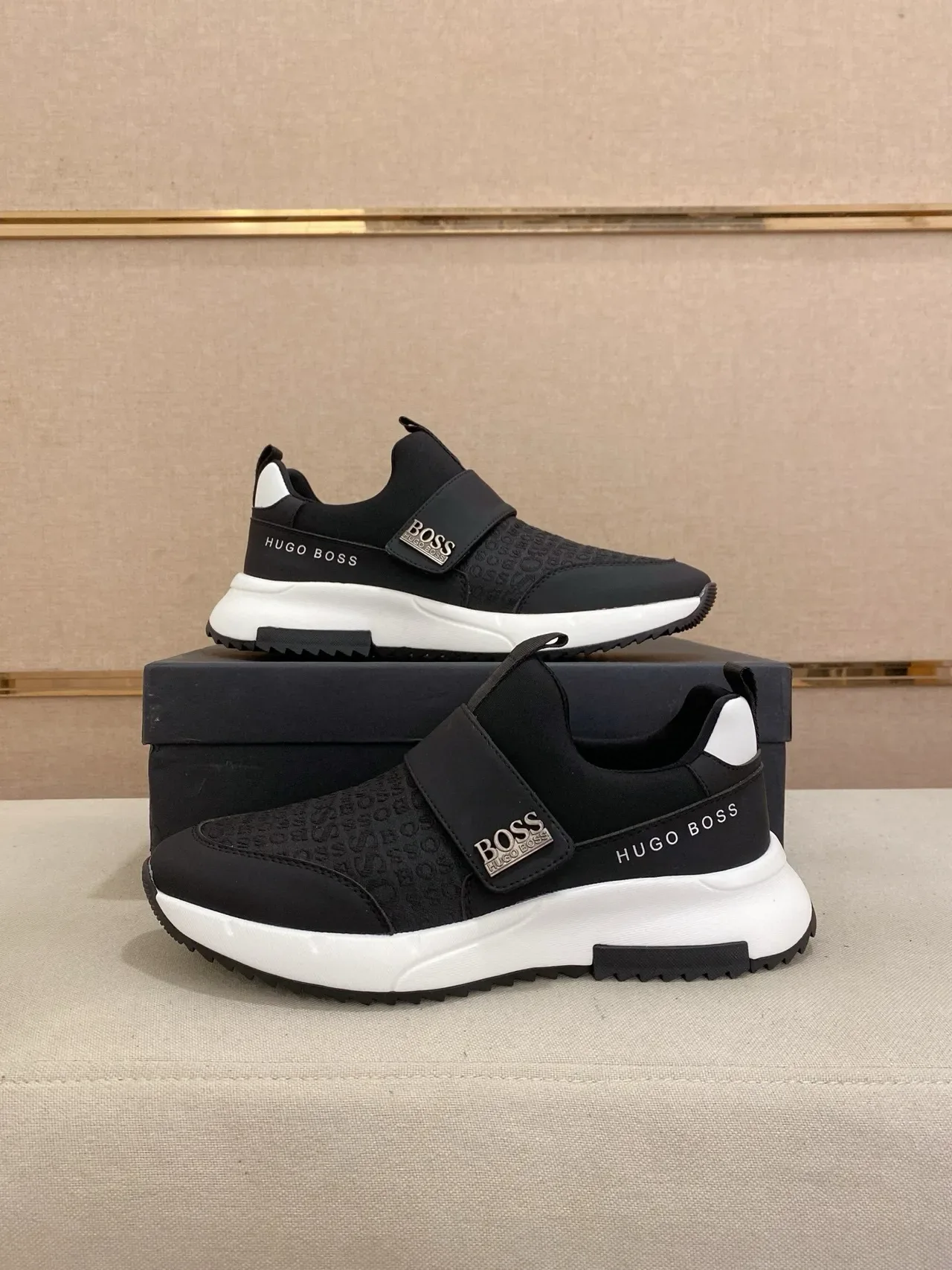Hugo Boss حذاء slip-on مطبوع أسود أبيض أسلوب حياة 7