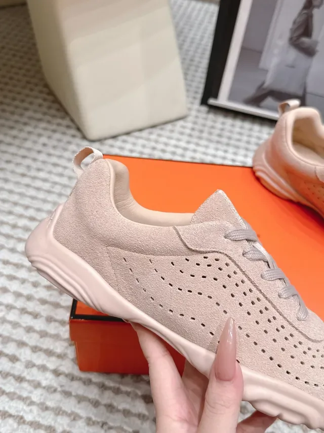 Jil Sander Tênis de camurça perfurado rosa pálido lifestyle sneakers 4