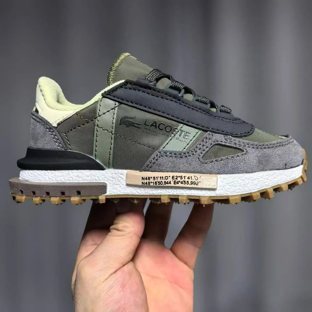Lacoste Beige Vert Rétro Runner Silhouette Couches Synthétique Maille Supérieure Sneakers 14