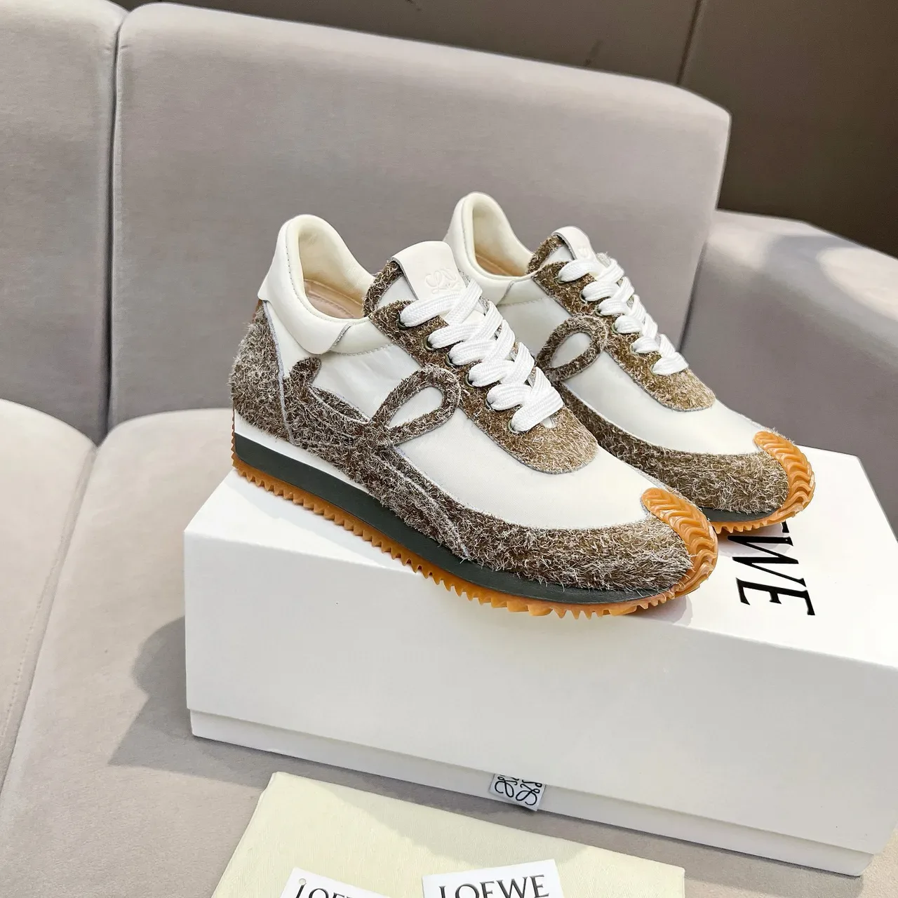 Loewe Flow Runner Chaussures Lifestyle à Texture Tressée Blanc Marron Orange 8