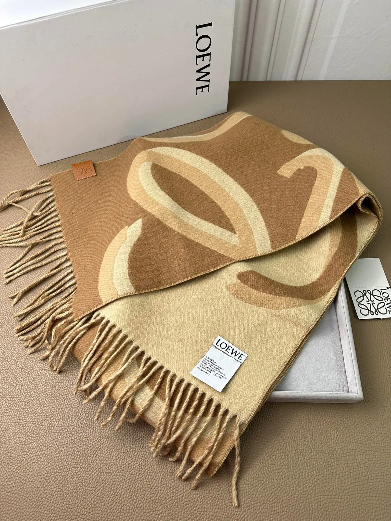 Loewe Rayure géométrique Beige et Marron Écharpe en cachemire 5