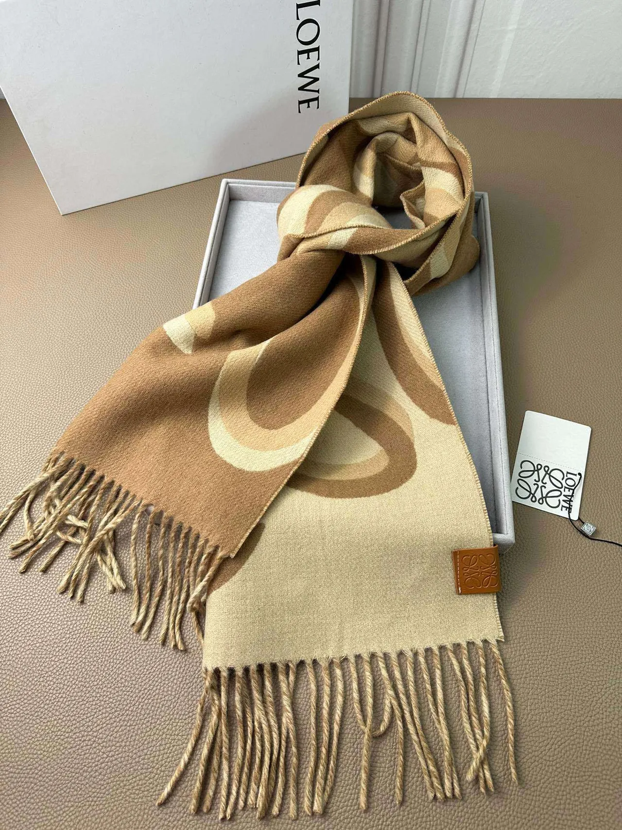 Loewe Rayure géométrique Beige et Marron Écharpe en cachemire 8