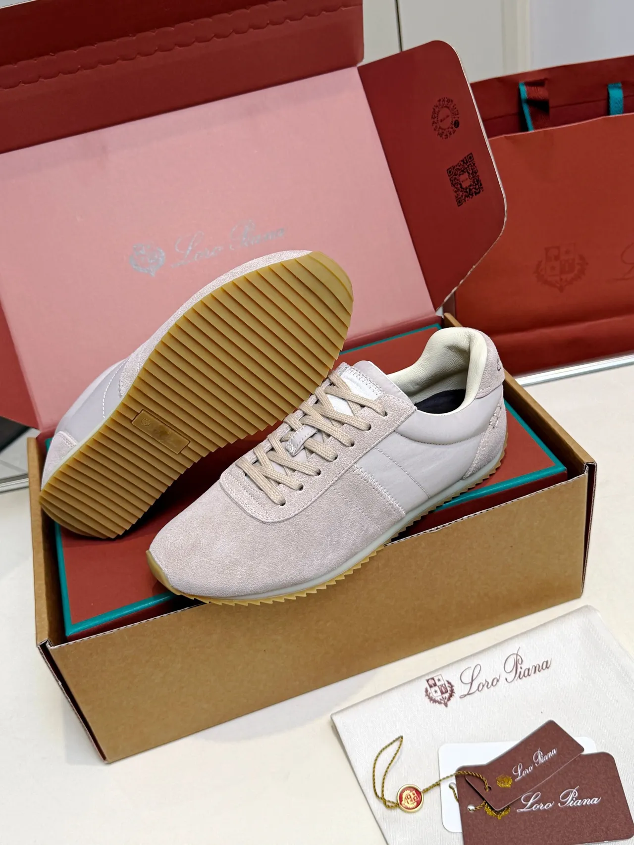 Loro Piana Tênis Lifestyle Bege de Camurça e Tecido Low-Top 2