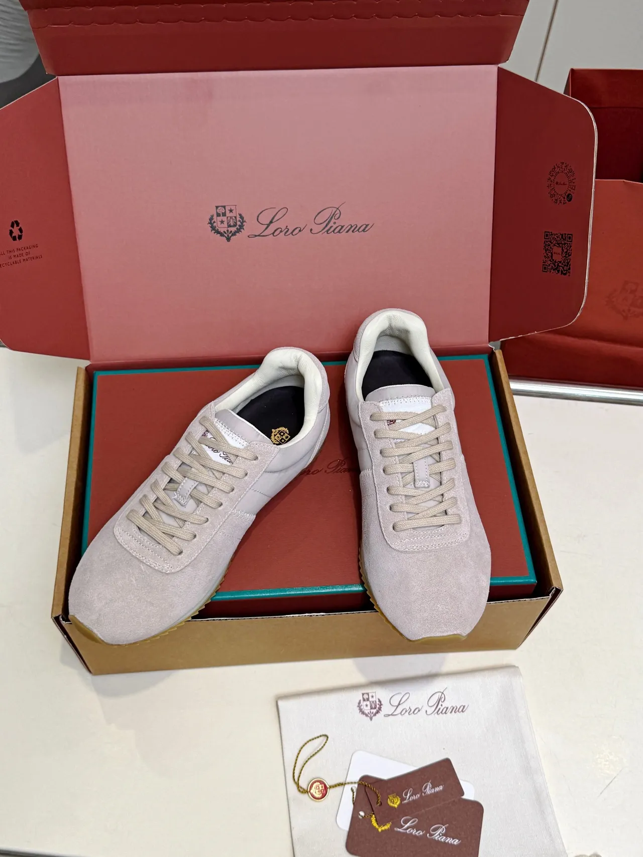 Loro Piana Tênis Lifestyle Bege de Camurça e Tecido Low-Top 5