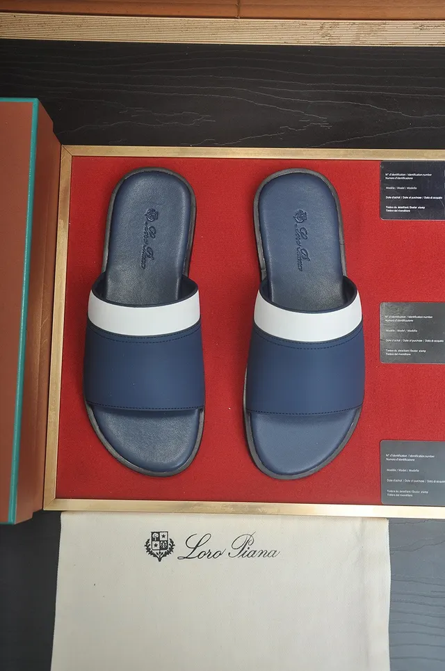 Loro Piana Navy et Blanc Chaussons en Cuir à Glisser 2