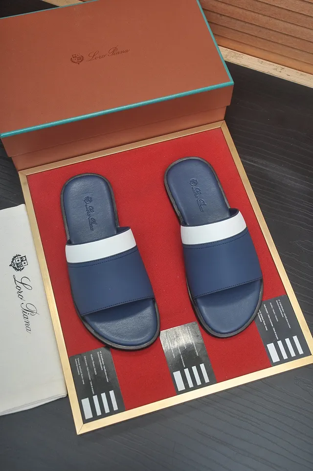 Loro Piana Navy et Blanc Chaussons en Cuir à Glisser 4