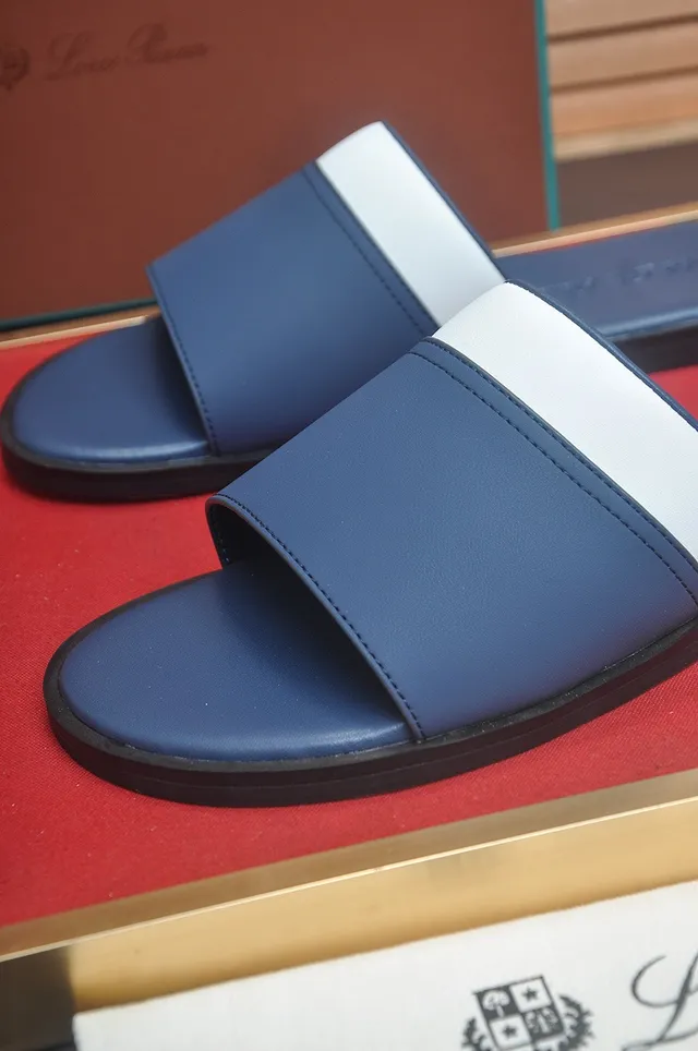 Loro Piana Navy et Blanc Chaussons en Cuir à Glisser 9