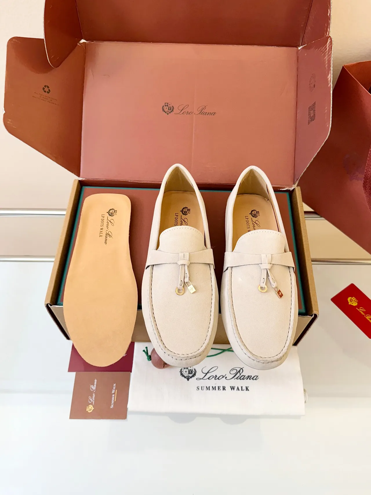 Loro Piana Mocassim com Borla Bege Camurça 5