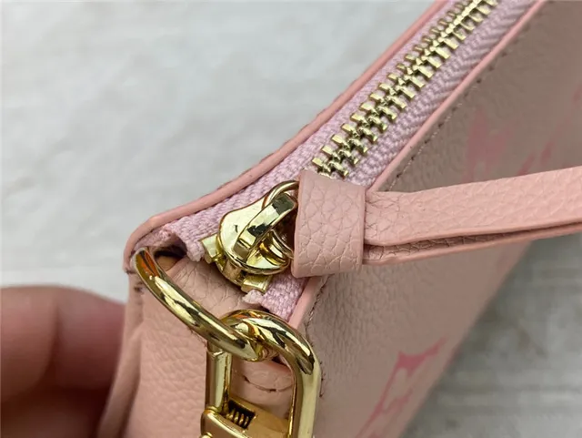 Louis Vuitton Beige Gold Monogram-Printed Leather Floral Motifs Chain Bag 3
