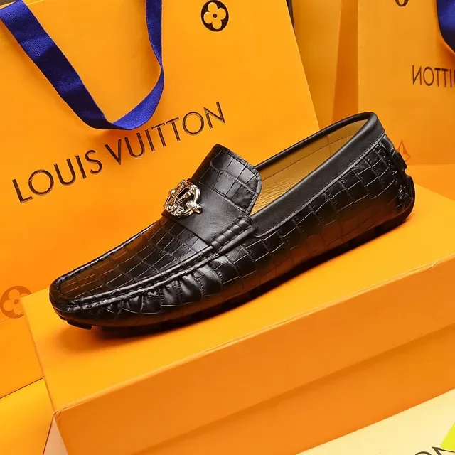 Louis Vuitton Mocasín Negro Oro Cuero Crocodilo Embossado Metal LV Bloqueo Twist-Lock Hardware 5