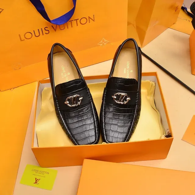 Louis Vuitton Mocasín Negro Oro Cuero Crocodilo Embossado Metal LV Bloqueo Twist-Lock Hardware 8