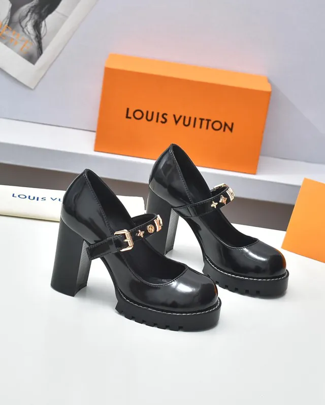 Louis Vuitton Chaussures noires dorées en cuir patenté brillant chunky block heel Mary Jane 8