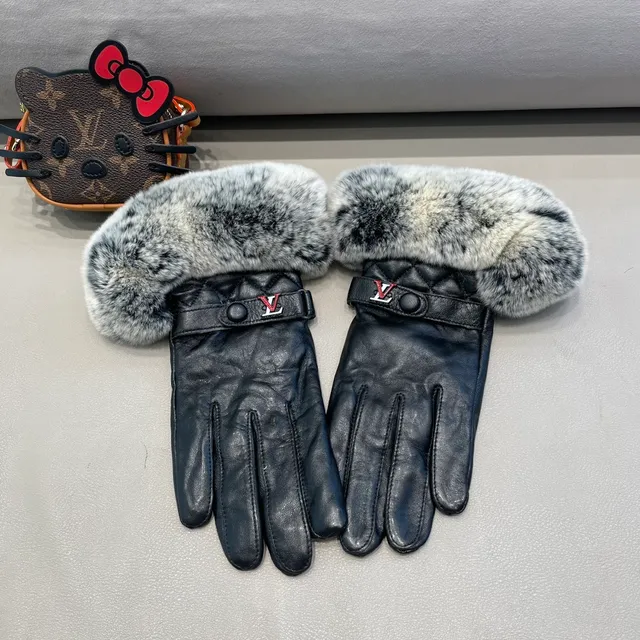 Louis Vuitton Black Gray Quilted Faux Fur Cuff Leather Gloves 2