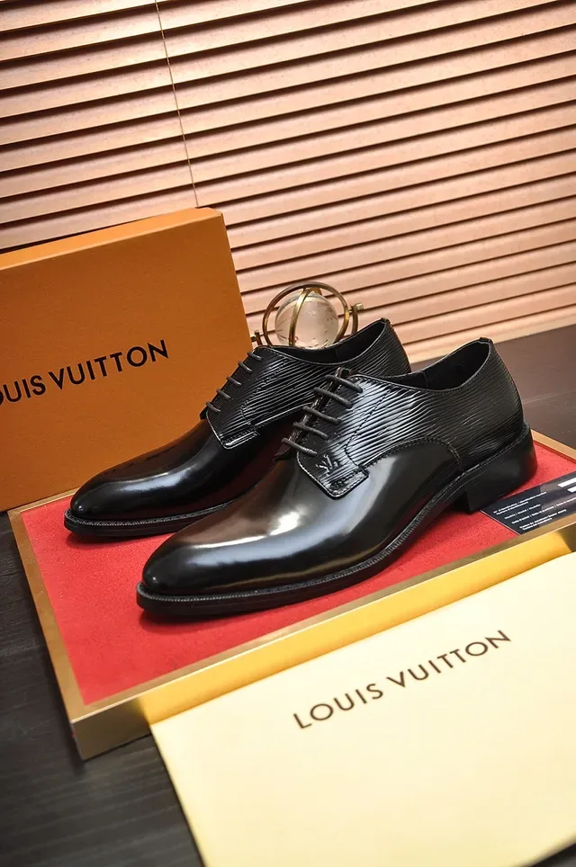 Louis Vuitton أحذية أكسفورد أسود جلد أباتشي عالي اللمعان مع أنماط جلد أنقلوس الملون 4