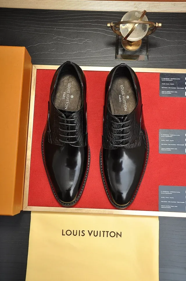 Louis Vuitton أحذية أكسفورد أسود جلد أباتشي عالي اللمعان مع أنماط جلد أنقلوس الملون 5