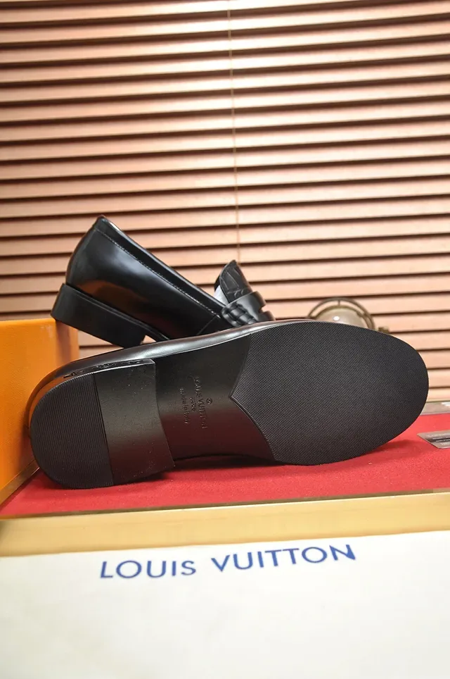 Louis Vuitton Black Penny Crocodile-Embossed Leather Loafer 4