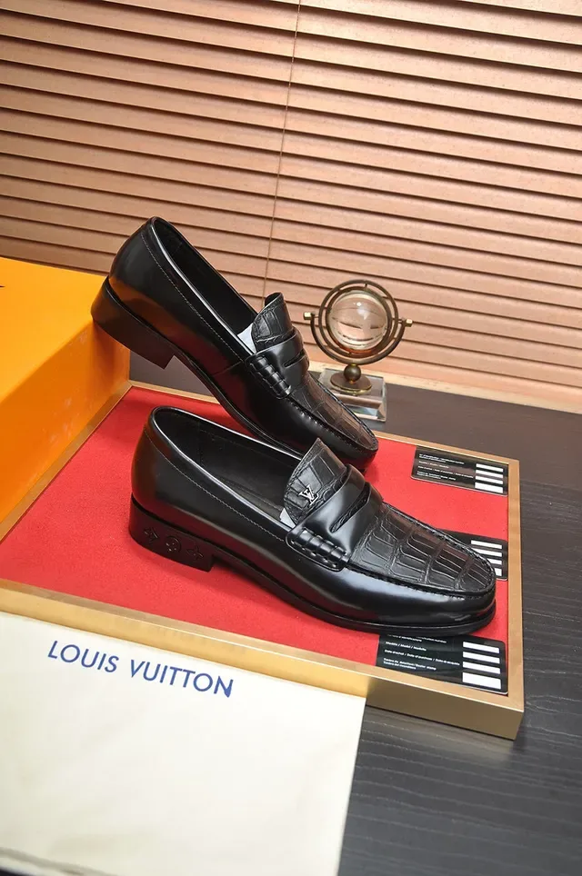 Louis Vuitton Black Penny Crocodile-Embossed Leather Loafer 5