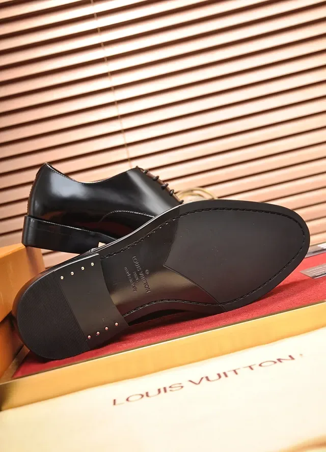 Louis Vuitton Preto Couro Polido Brogue Cap-Toe 3