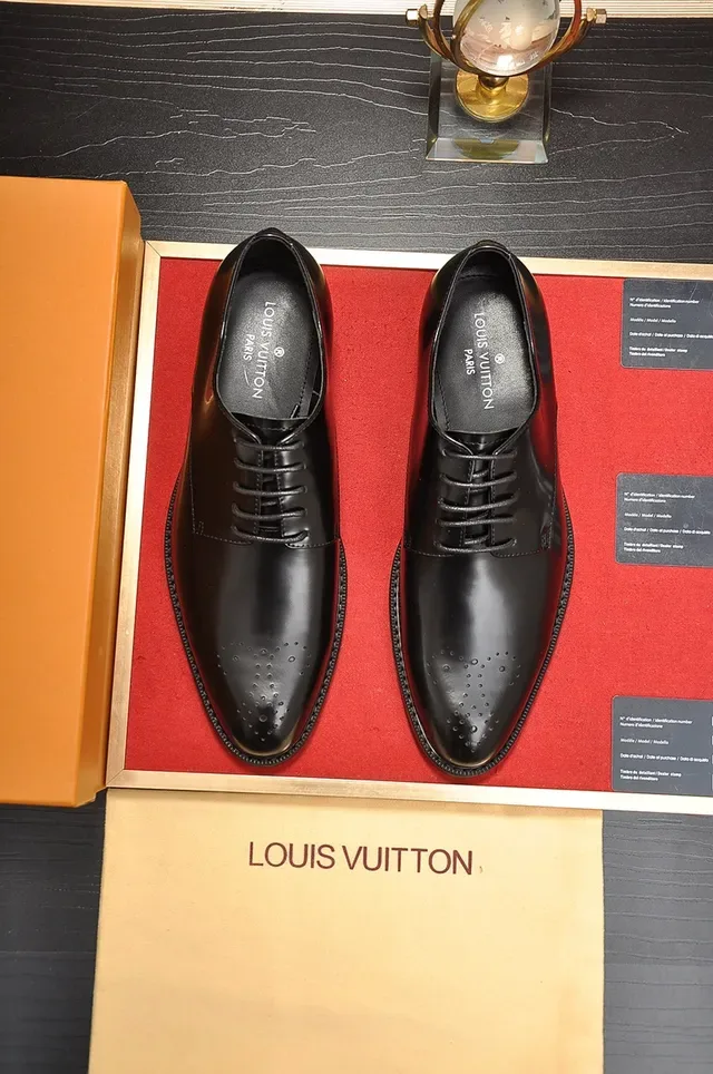 Louis Vuitton Preto Couro Polido Brogue Cap-Toe 5