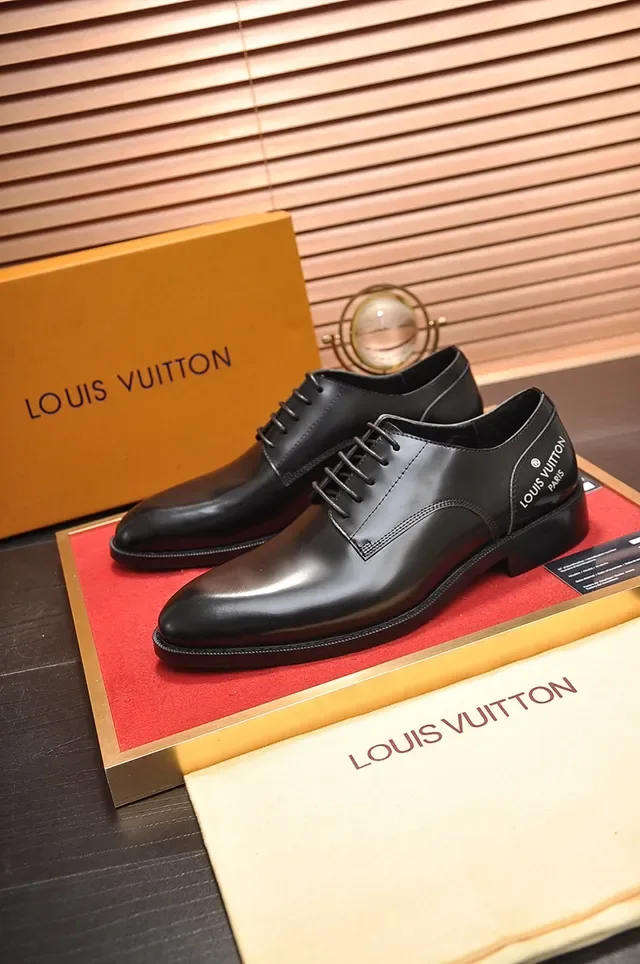 Louis Vuitton Chaussures Oxford Cuir Poli Noir Embout 4