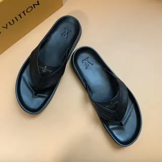 Louis Vuitton Zapatillas con Correa Acanalada Negra