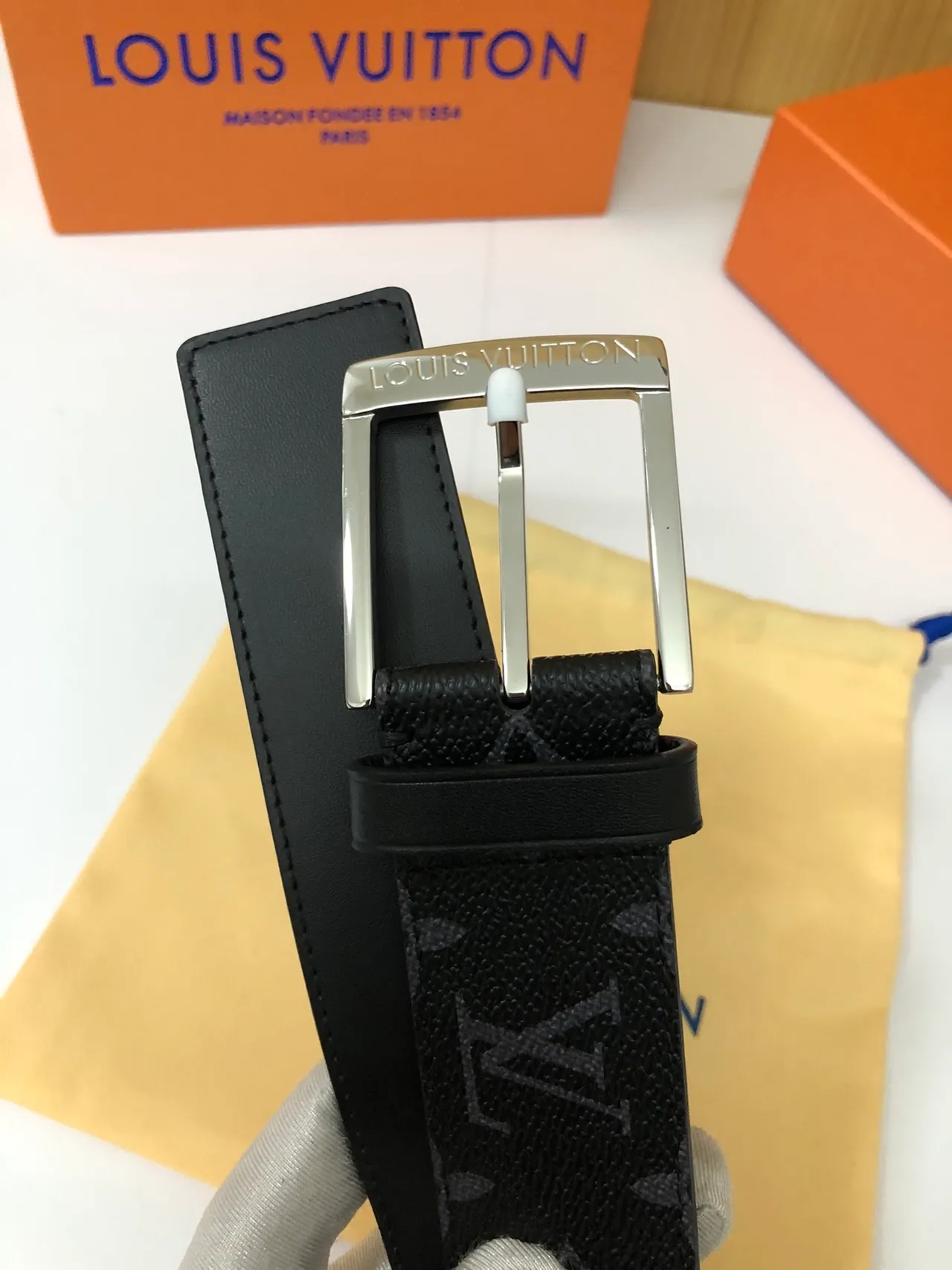 Louis Vuitton Black Silver Monogram-Coated Rectangular Buckle Leather Belt 4
