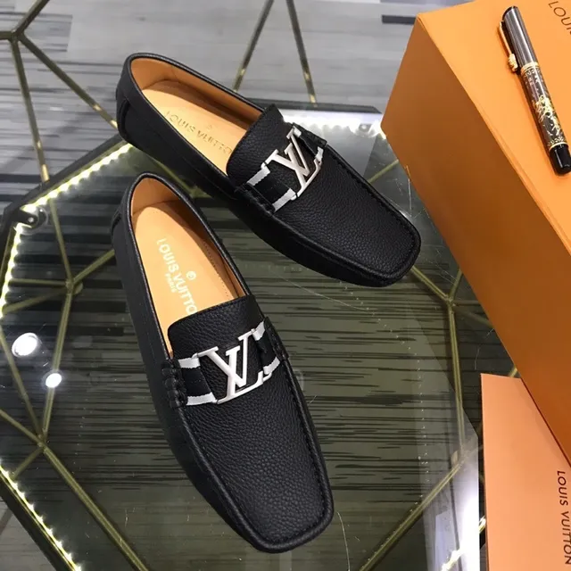 Louis Vuitton Mocasin Cuero Granulado Negro Plateado Hebilla Metal LV 5
