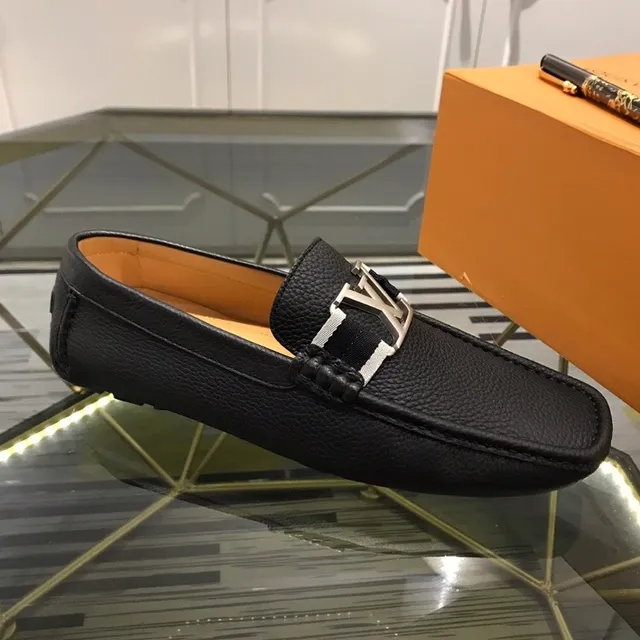 Louis Vuitton Mocasin Cuero Granulado Negro Plateado Hebilla Metal LV 6
