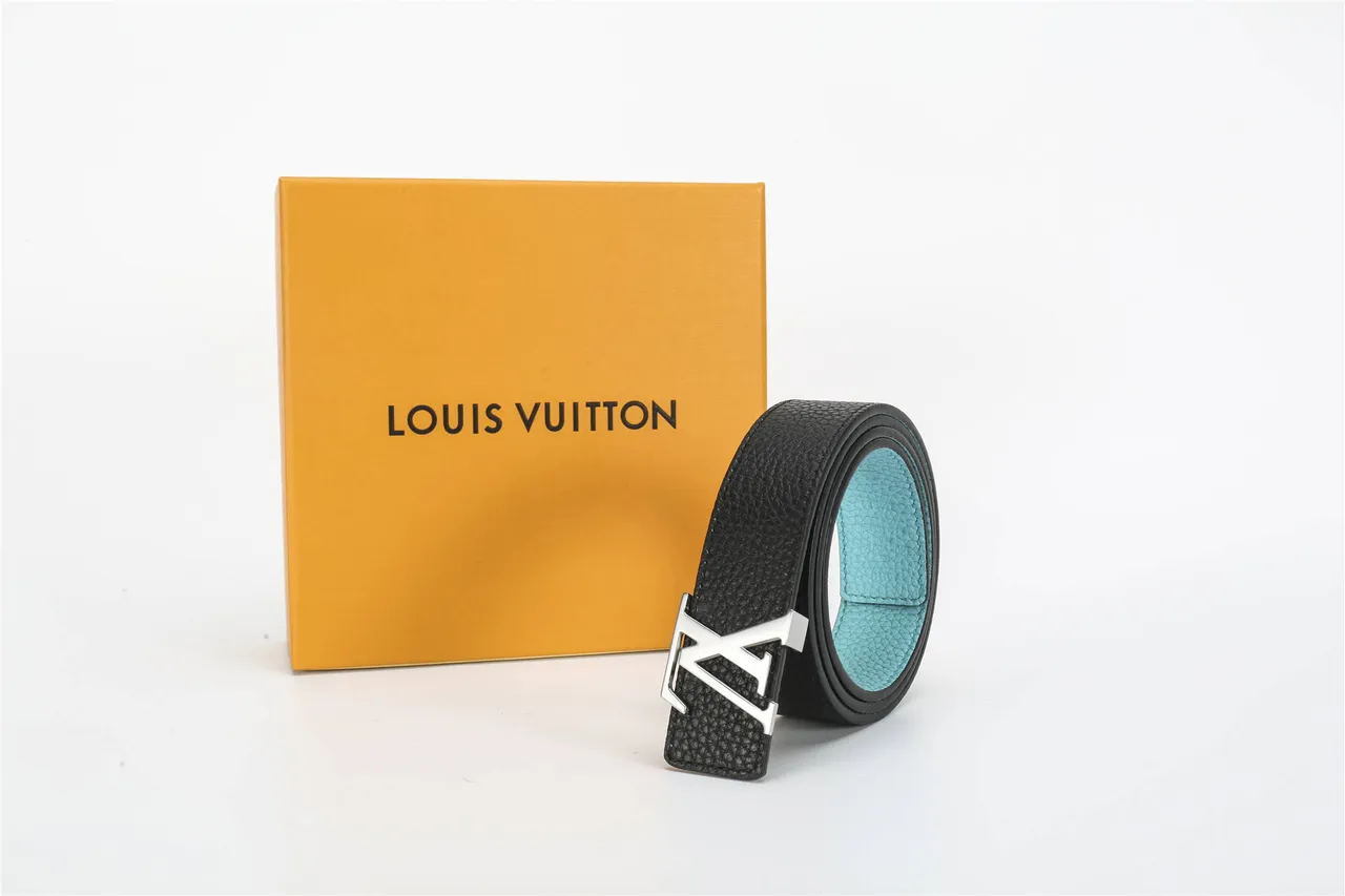 Louis Vuitton Black Silver Pebbled Monogram Buckle Leather Belt 3