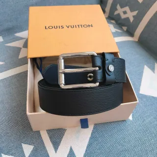 Louis Vuitton Black Silver Pebbled Polished Buckle Leather Belt